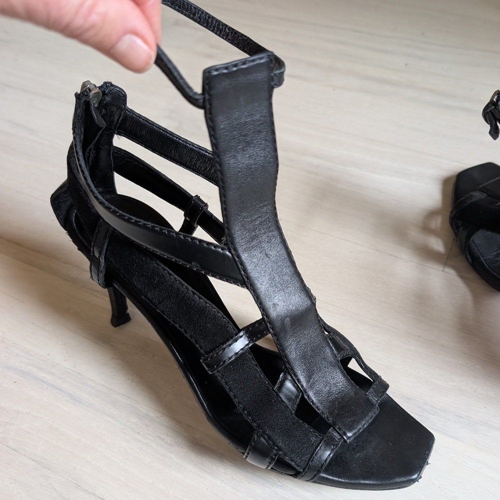 GUCCI Daryl Gladiator Black Leather Suede Strappy Open-toe Heels
